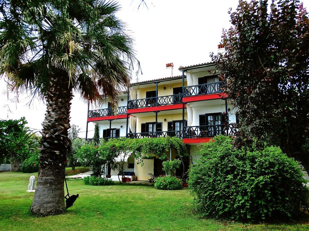 Apartments Karpetis A Green Paradise Psakoudia Exterior foto