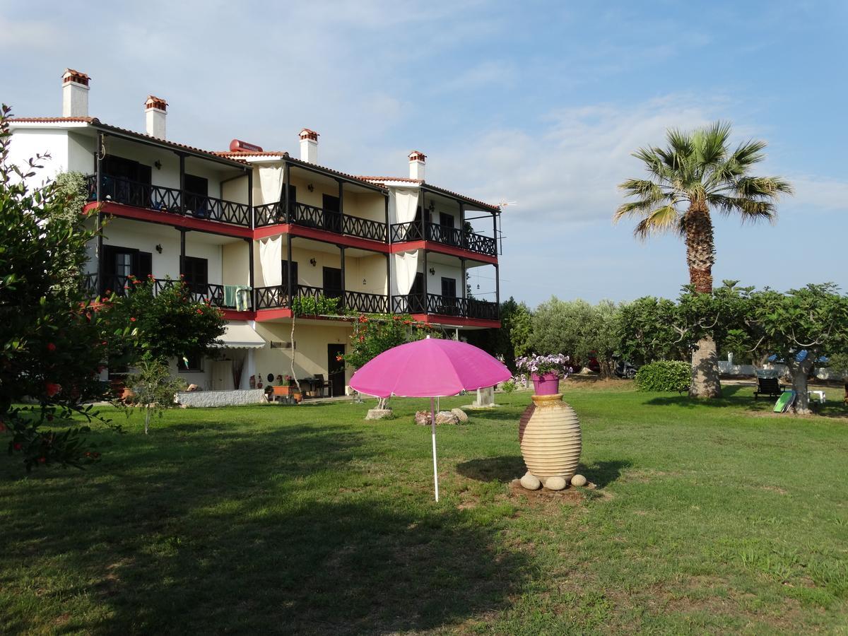 Apartments Karpetis A Green Paradise Psakoudia Exterior foto